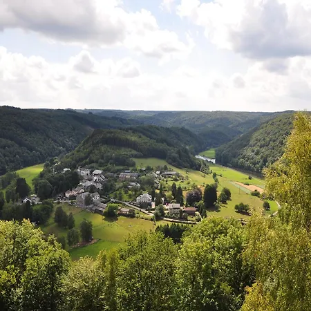 Vakantiehuis Cozy Near River, Cleaning Included *