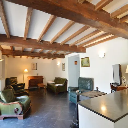 Cozy Near River, Cleaning Included Vakantiehuis