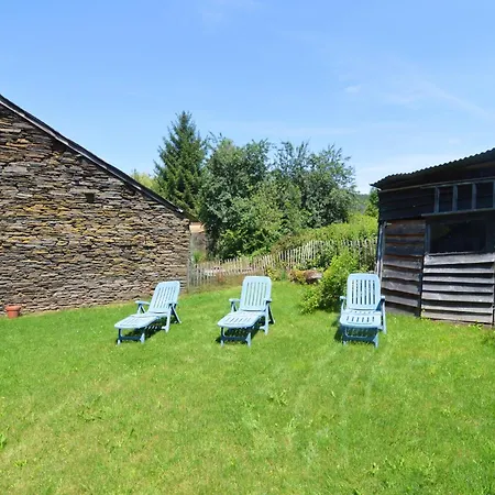 Cozy Near River, Cleaning Included Vakantiehuis