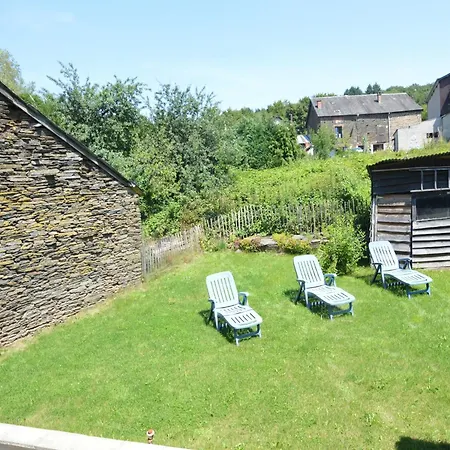 Cozy Near River, Cleaning Included Vakantiehuis *