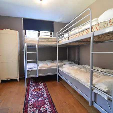 Vakantiehuis Cozy Near River, Cleaning Included *