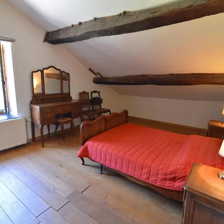 Vakantiehuis Cozy Near River, Cleaning Included *