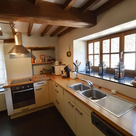 Cozy Near River, Cleaning Included Vakantiehuis Alle